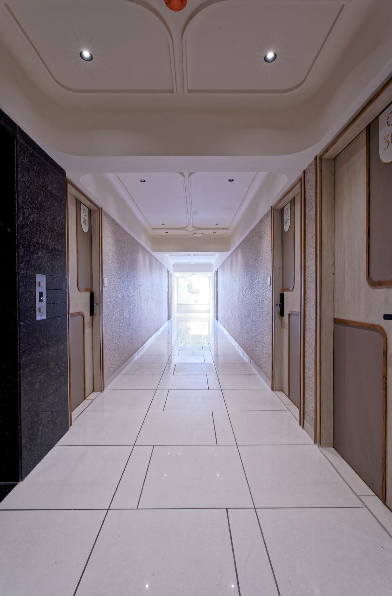 Exora Inn アーメダバード エクステリア 写真