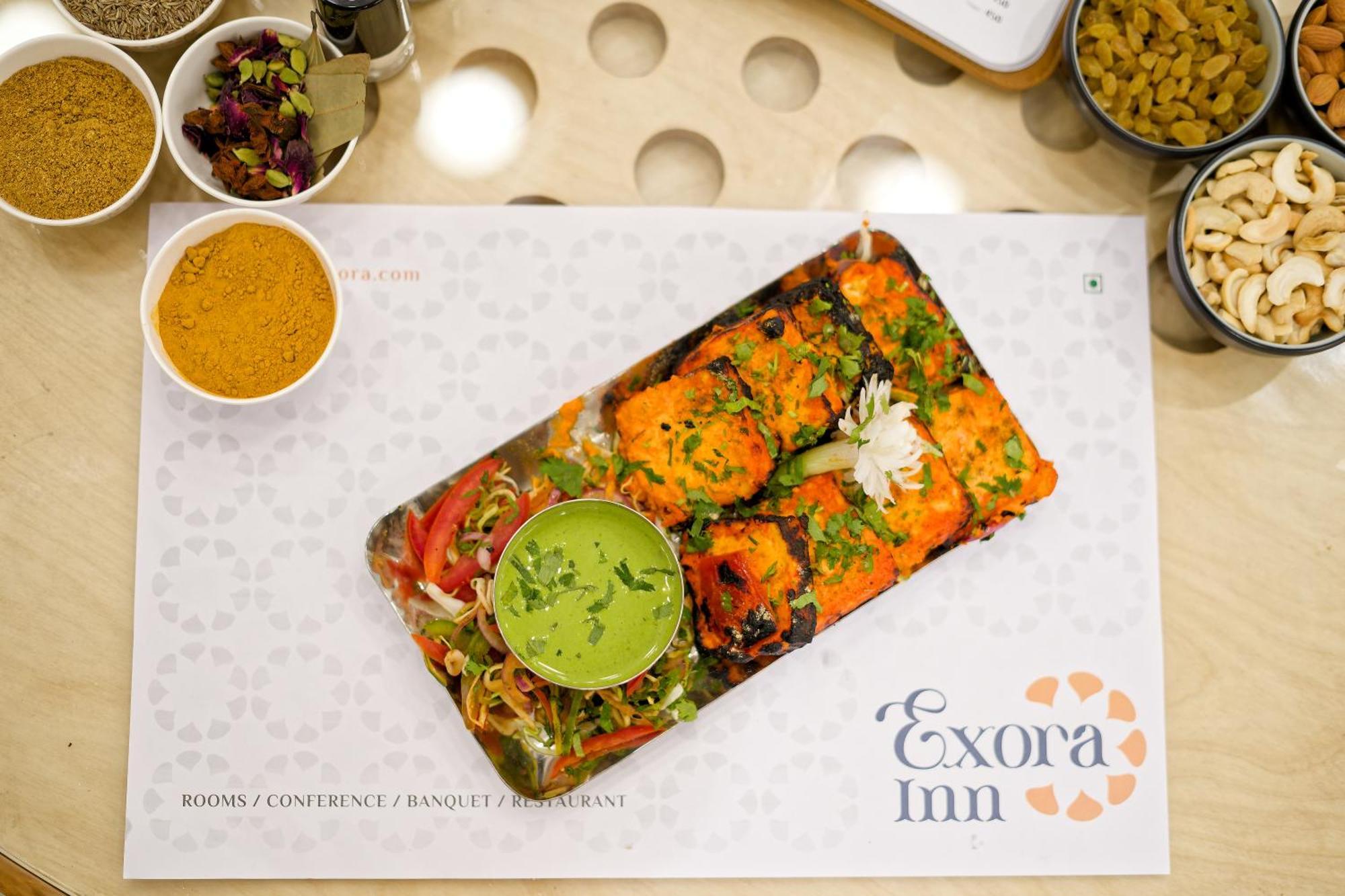 Exora Inn アーメダバード エクステリア 写真