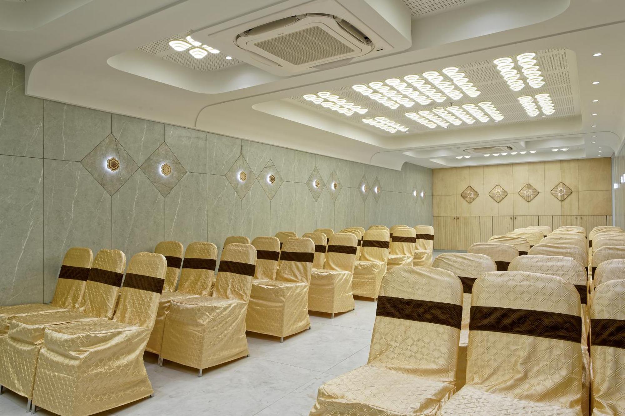 Exora Inn アーメダバード エクステリア 写真
