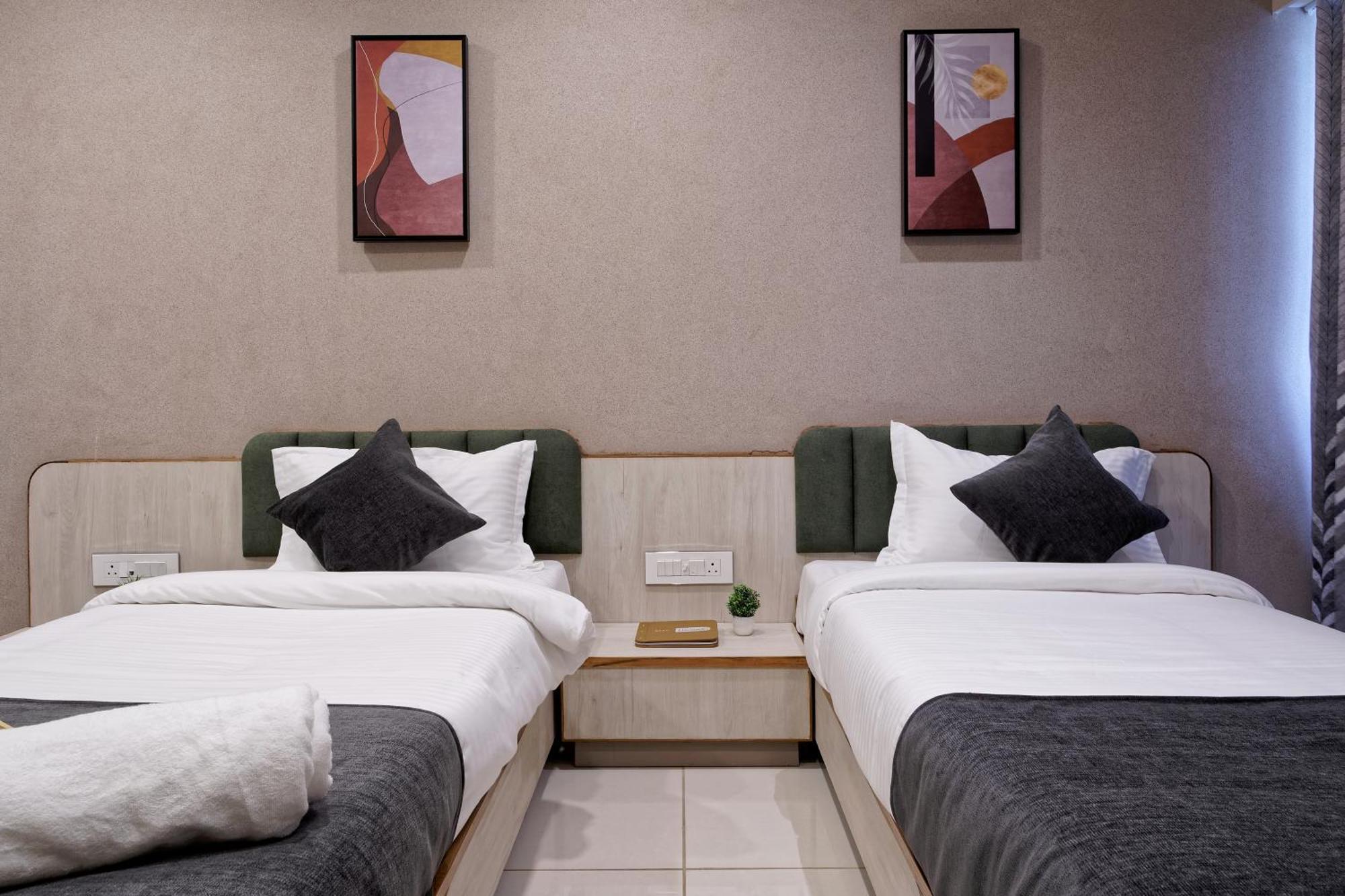 Exora Inn アーメダバード エクステリア 写真